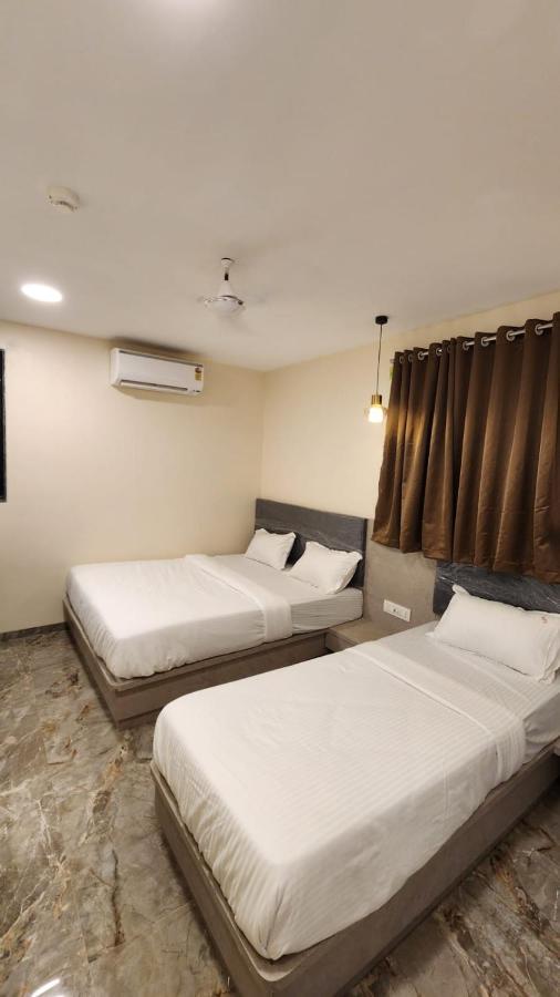 Peace International Hotel Mumbai Ngoại thất bức ảnh