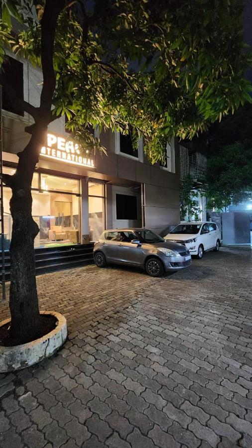 Peace International Hotel Mumbai Ngoại thất bức ảnh