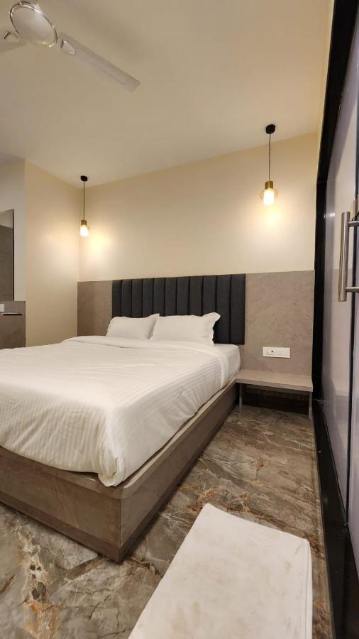 Peace International Hotel Mumbai Ngoại thất bức ảnh